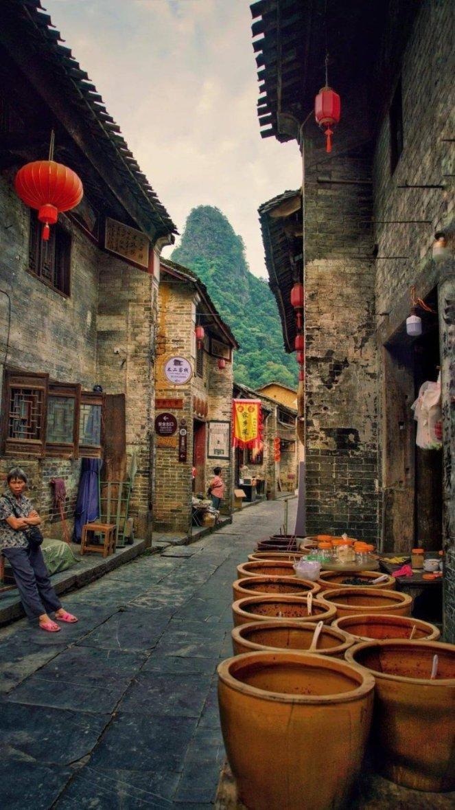 张悬在演唱会上宣布离婚消息，她此前有过哪些感情经历？游戏画面